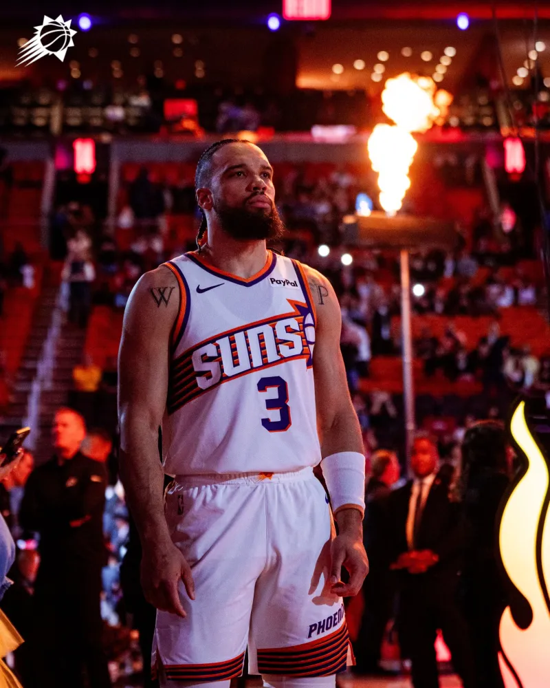 旺财28-反派！太阳社媒晒狄龙今日赛前热身时的个人特写照片