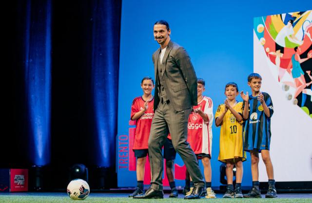 旺财28登录-【现场】独一无二的伊布，讲述独一无二的足球故事