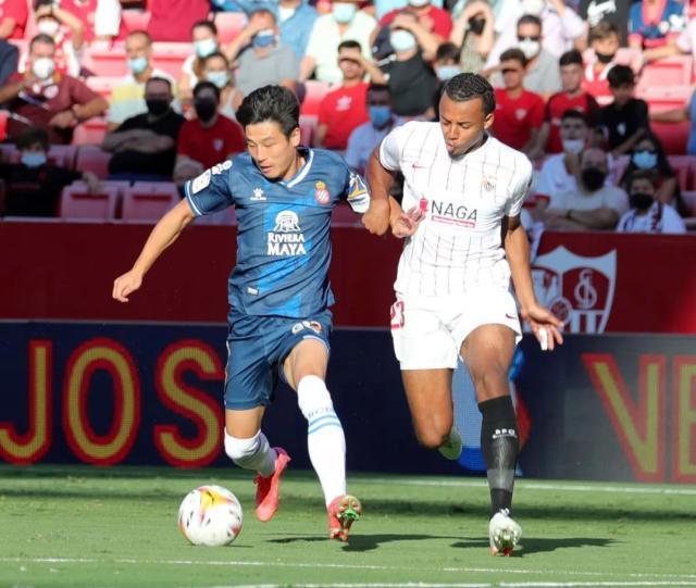 武磊赛季第2次首发0射门56分钟被换 球荒多达21场